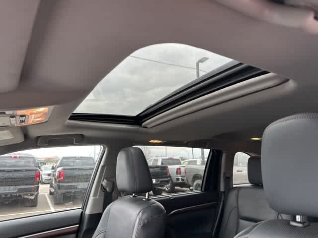 Thumbnail: 2016 Toyota Highlander - 6