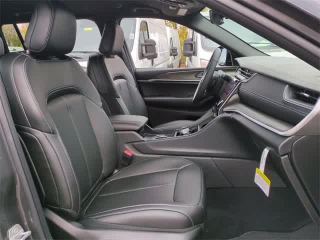 Thumbnail: 2025 Jeep Grand Cherokee L - 22