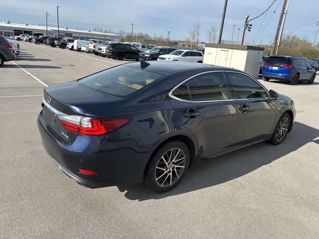 Thumbnail: 2017 Lexus ES - 19