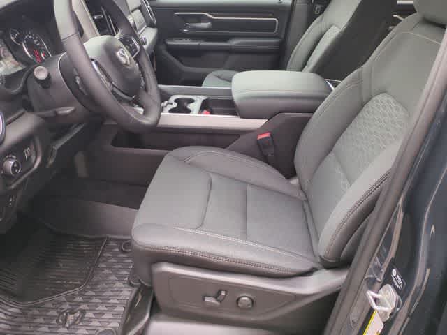 Thumbnail: 2026 RAM 1500 - 17