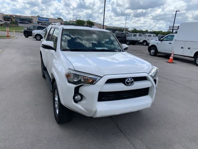 Thumbnail: 2015 Toyota 4Runner - 31