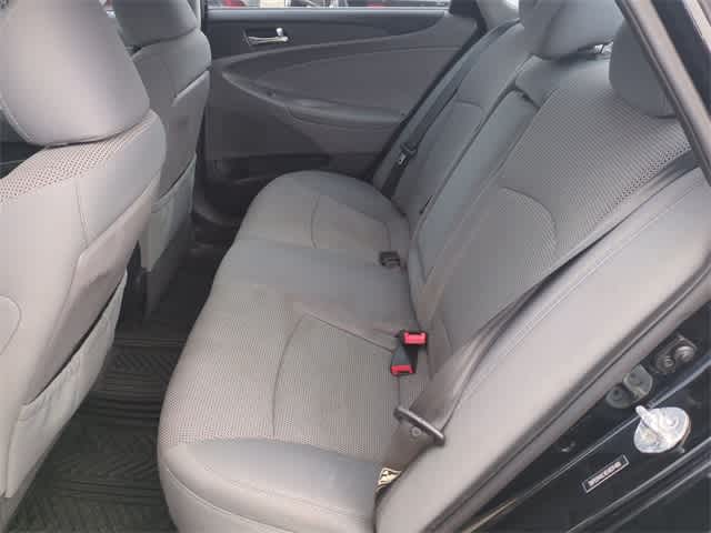 Thumbnail: 2014 Hyundai Sonata - 19