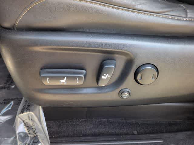 Thumbnail: 2015 Lexus GX - 18