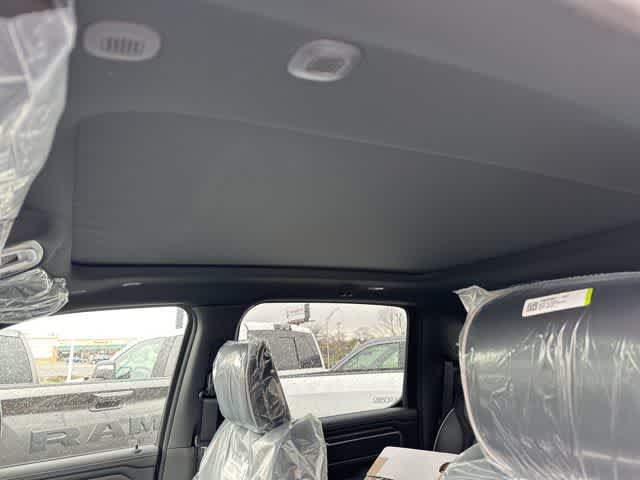 Thumbnail: 2026 RAM 1500 - 5