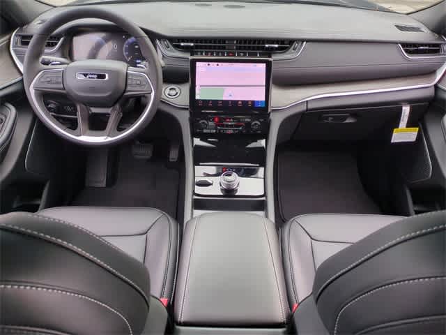 Thumbnail: 2025 Jeep Grand Cherokee L - 16