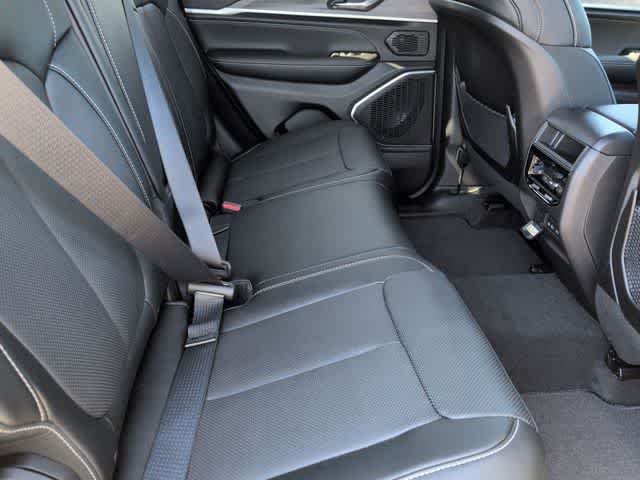 Thumbnail: 2026 Jeep Grand Cherokee - 22