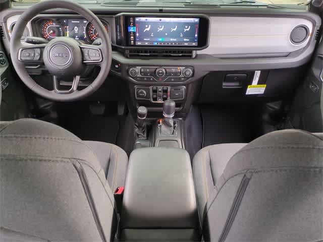 Thumbnail: 2025 Jeep Gladiator - 15