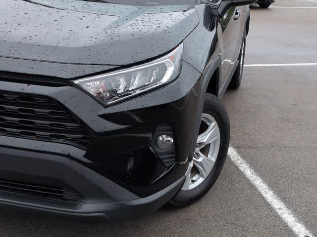 Thumbnail: 2021 Toyota RAV4 - 11