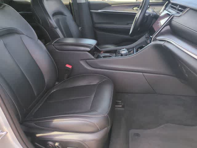 Thumbnail: 2022 Jeep Grand Cherokee - 24