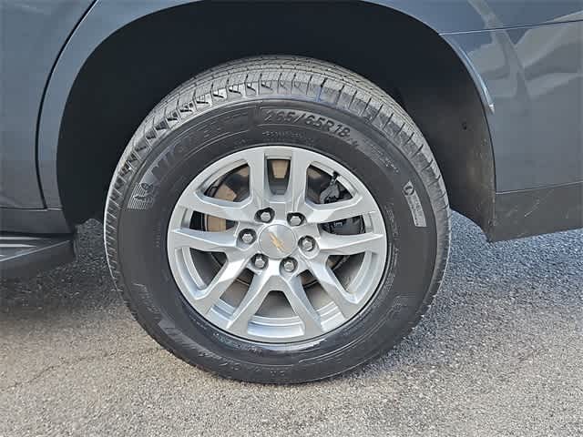 Thumbnail: 2021 Chevrolet Tahoe - 14