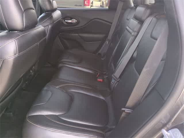 Thumbnail: 2015 Jeep Cherokee - 19