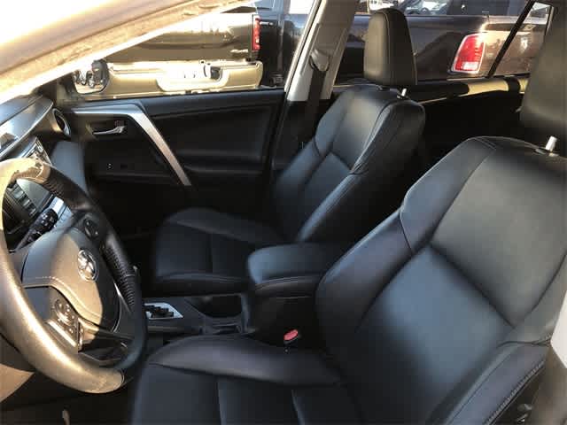 Thumbnail: 2013 Toyota RAV4 - 11