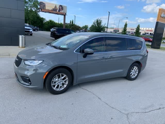 Thumbnail: 2023 Chrysler Pacifica - 13