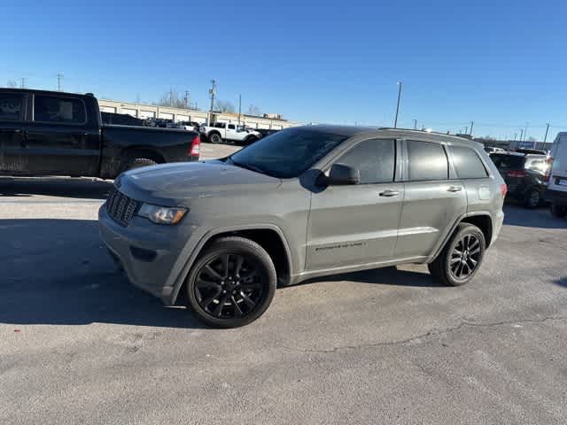 Thumbnail: 2021 Jeep Grand Cherokee - 16