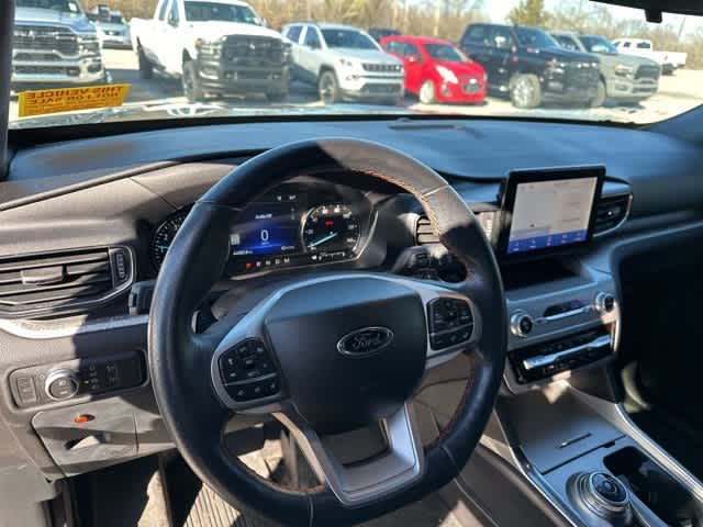 Thumbnail: 2022 Ford Explorer - 6