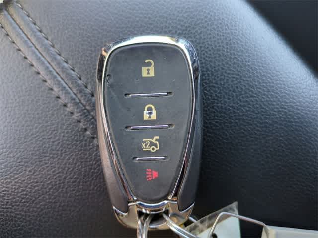 Thumbnail: 2017 Chevrolet Malibu - 35