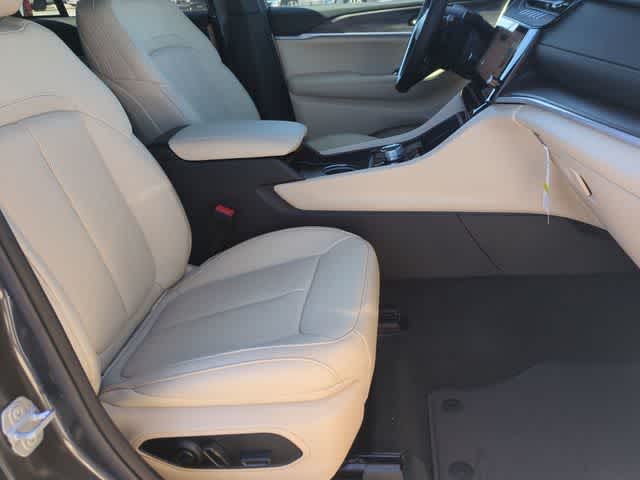 Thumbnail: 2026 Jeep Grand Cherokee - 23