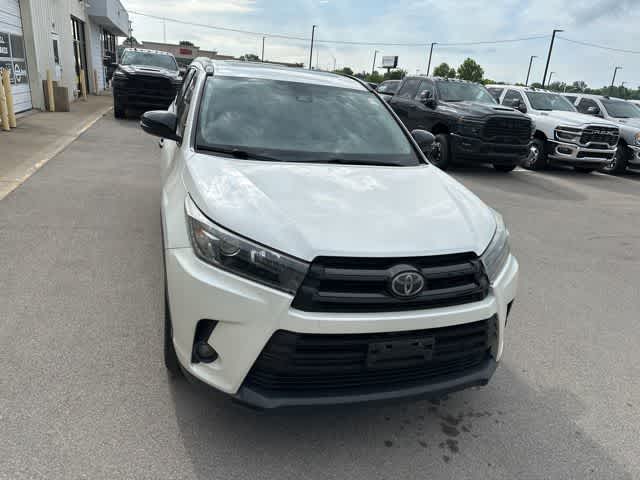 Thumbnail: 2019 Toyota Highlander - 25