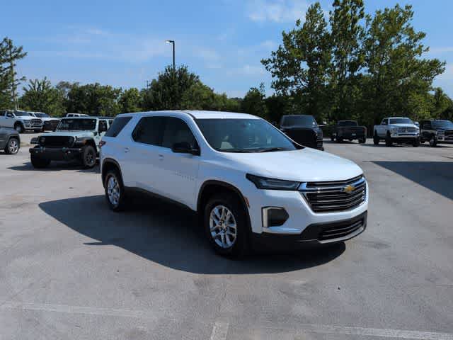 Thumbnail: 2023 Chevrolet Traverse - 2