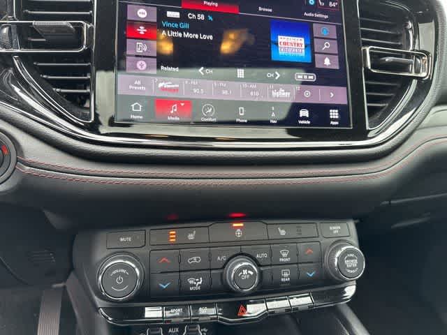 Thumbnail: 2022 Dodge Durango - 10