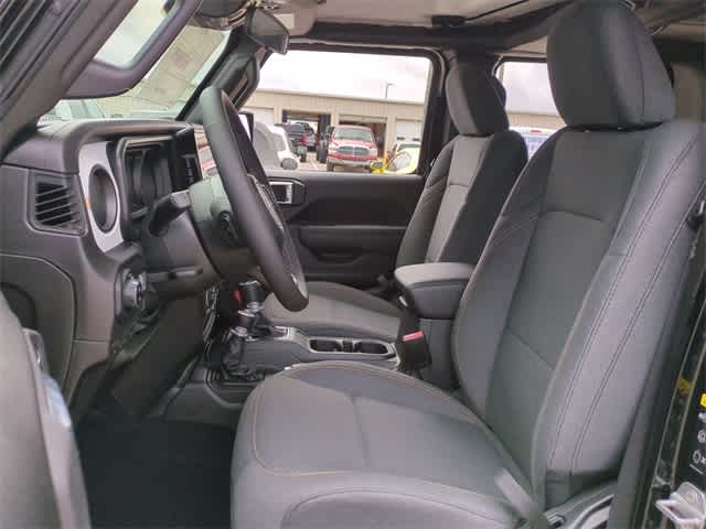 Thumbnail: 2025 Jeep Gladiator - 16