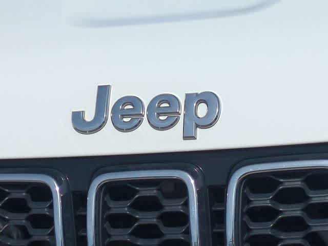 Thumbnail: 2020 Jeep Grand Cherokee - 12