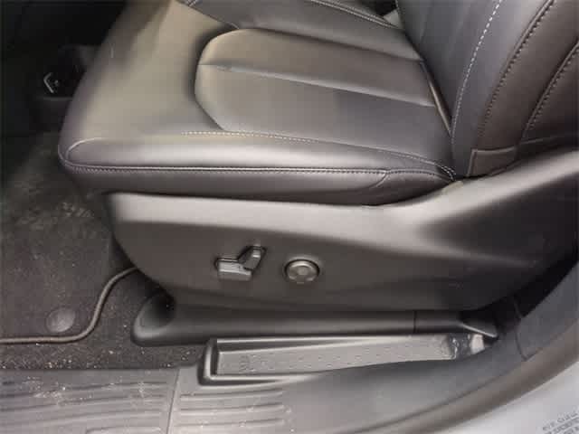 Thumbnail: 2026 Chrysler Pacifica - 18