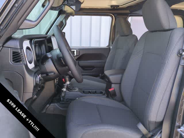 Thumbnail: 2025 Jeep Gladiator - 16