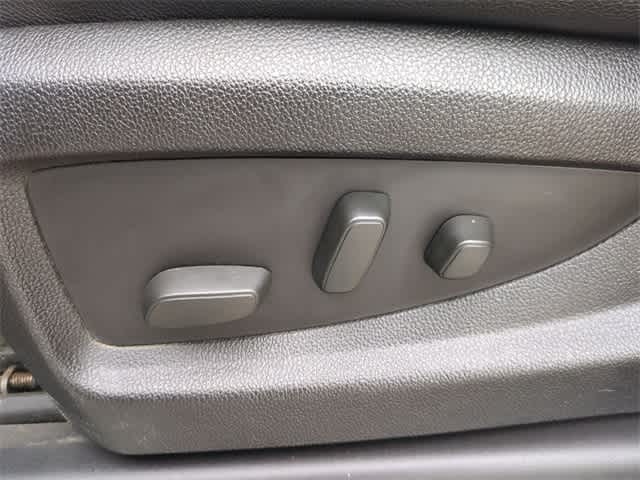 Thumbnail: 2016 Chevrolet Tahoe - 18