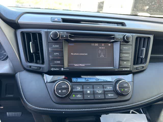 Thumbnail: 2017 Toyota RAV4 - 8