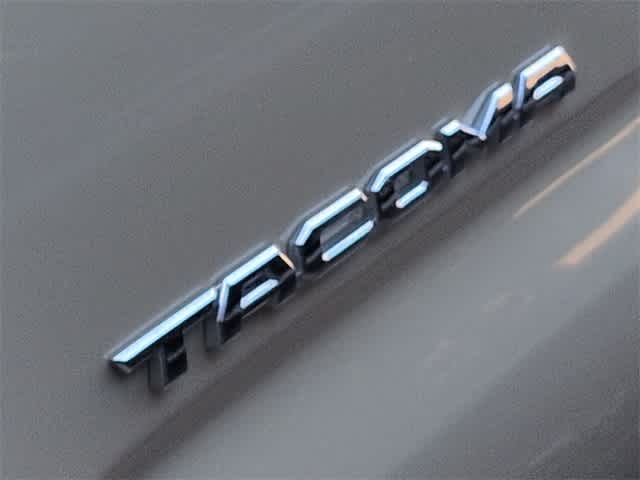 Thumbnail: 2019 Toyota Tacoma - 13