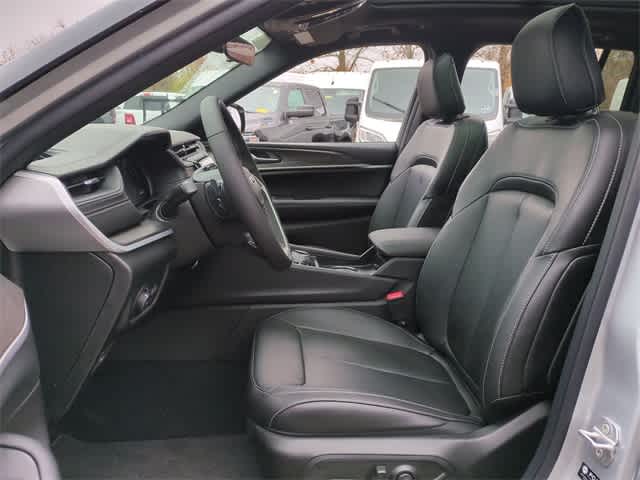 Thumbnail: 2025 Jeep Grand Cherokee - 17