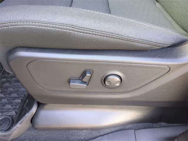 Thumbnail: 2026 RAM 1500 - 18