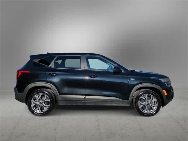 Thumbnail: 2024 Kia Seltos - 9