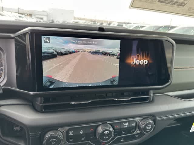 Thumbnail: 2026 Jeep Gladiator - 12