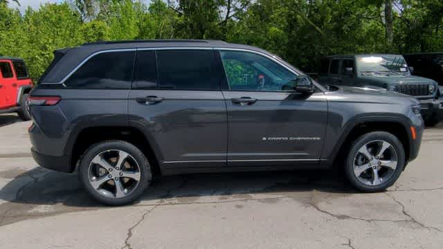 Thumbnail: 2026 Jeep Grand Cherokee - 9
