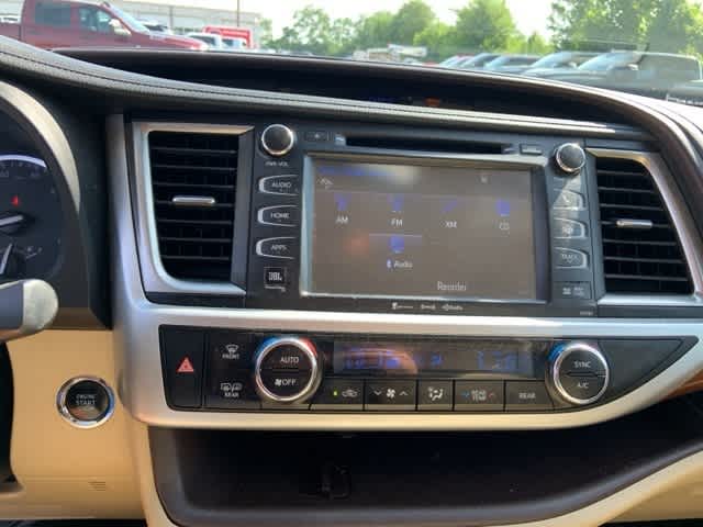 Thumbnail: 2017 Toyota Highlander - 8
