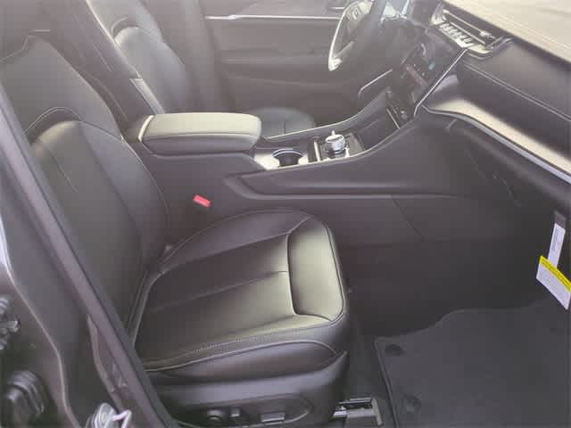 Thumbnail: 2025 Jeep Grand Cherokee L - 22