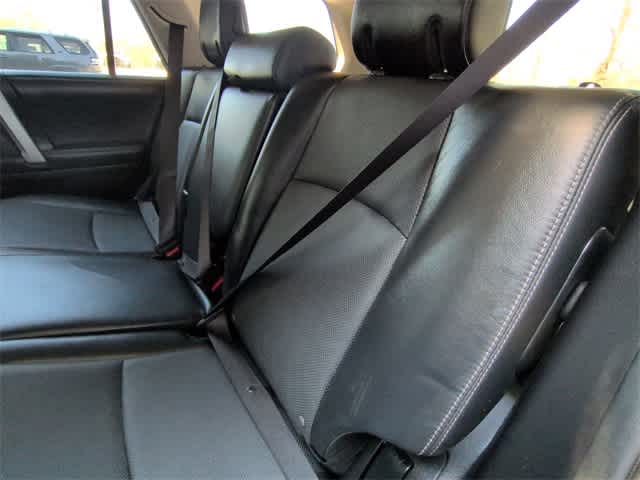 Thumbnail: 2017 Toyota 4Runner - 21