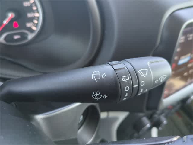 Thumbnail: 2021 Jeep Renegade - 26