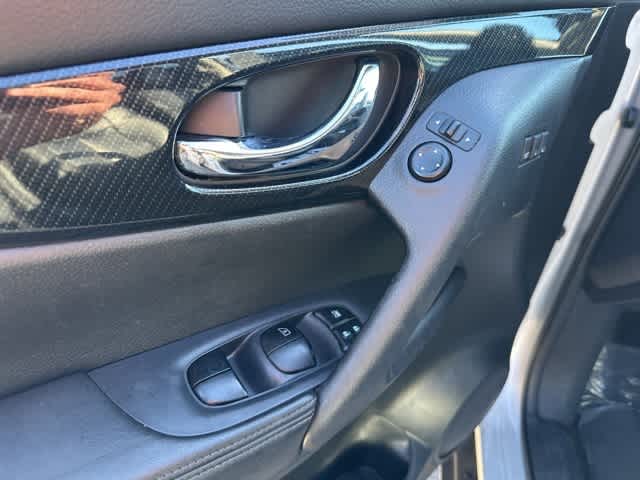 Thumbnail: 2019 Nissan Rogue - 13