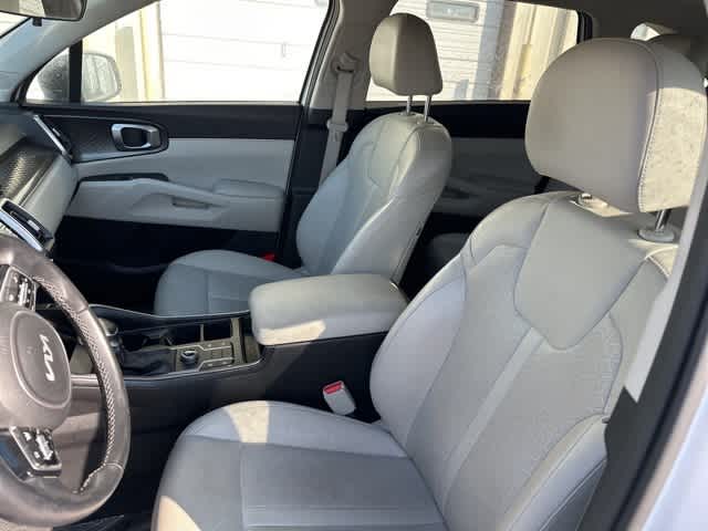 Thumbnail: 2022 Kia Sorento - 3