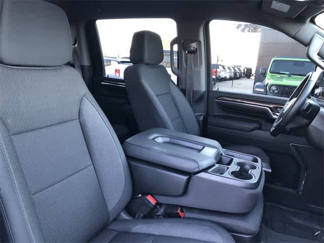 Thumbnail: 2024 Chevrolet Silverado 2500 - 31