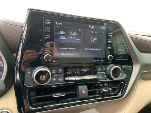 Thumbnail: 2021 Toyota Highlander - 8