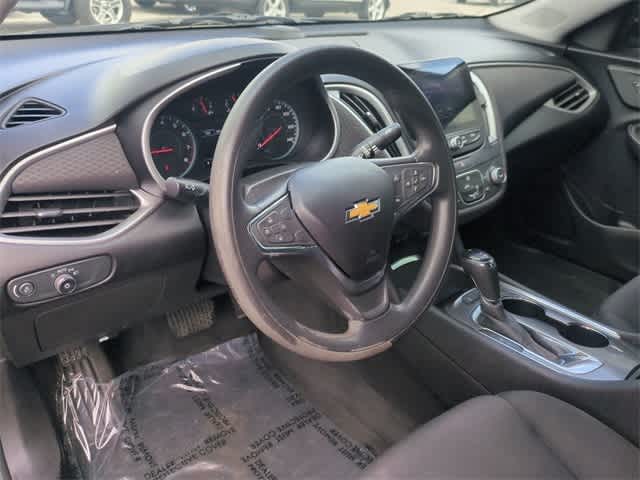 Thumbnail: 2019 Chevrolet Malibu - 10