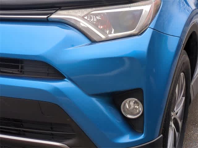 Thumbnail: 2016 Toyota RAV4 - 11