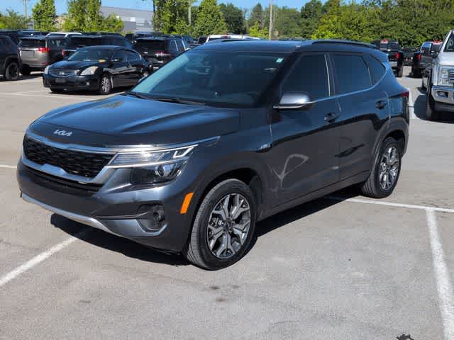 Thumbnail: 2022 Kia Seltos - 4