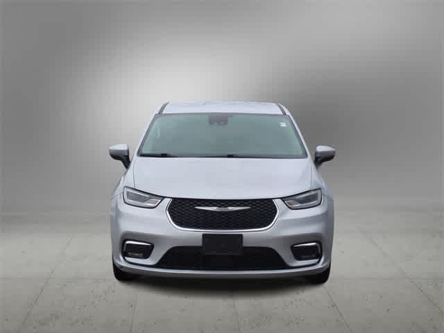 Thumbnail: 2023 Chrysler Pacifica - 3