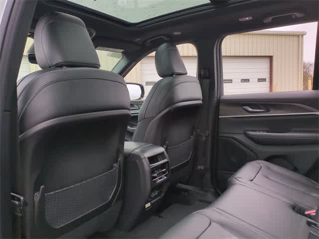 Thumbnail: 2025 Jeep Grand Cherokee - 18