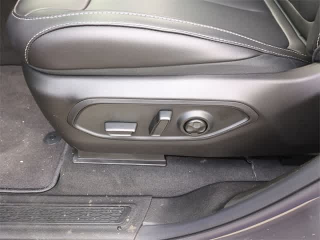 Thumbnail: 2025 Jeep Grand Cherokee L - 18